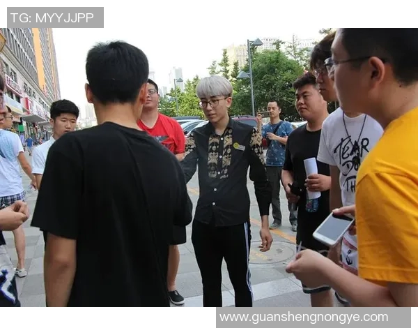 吴敏专访：从职业选手到电竞评论员的英雄联盟成长之路