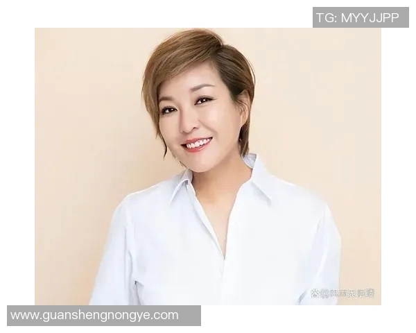 李静的滑板人生:在深度对话中探索梦想与坚持的力量 李静的滑板人生:在深度对话中探索梦想与坚持的力量